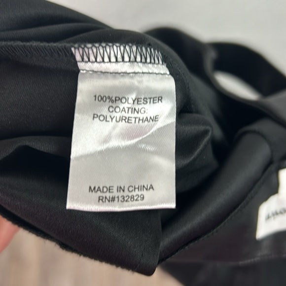 Perfect Revolve Superdown Chanice Buckle Pant Black Faux Leather Trouser Belted - Picture 8 of 8